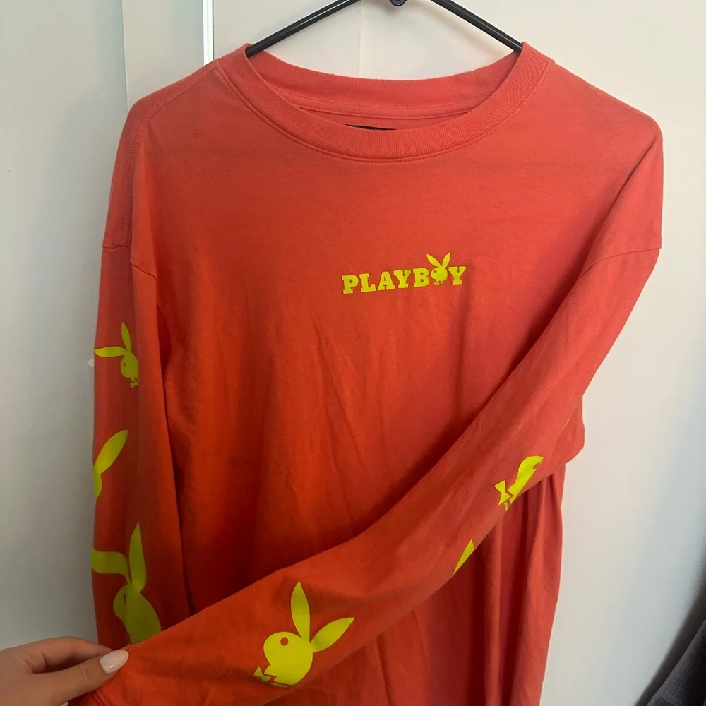 Love a good playboy bunny long sleeve - Picture 1 of 4